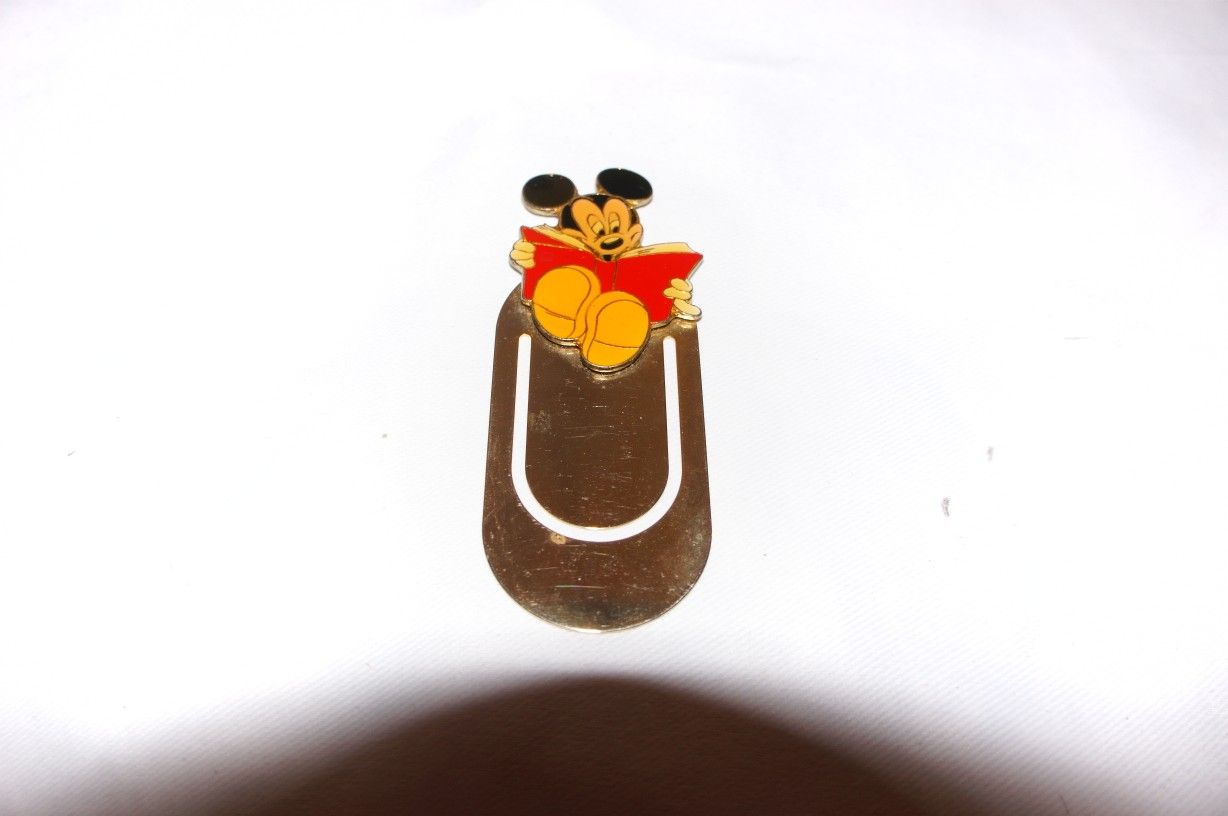 Rare Vintage Mickey Mouse Gold Tone Cut Out Metal Bookmark Disney Applause