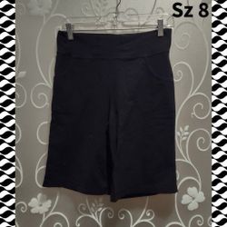 WOMENS BLACK LULULEMON SHORTS SIZE 8 (READ)
