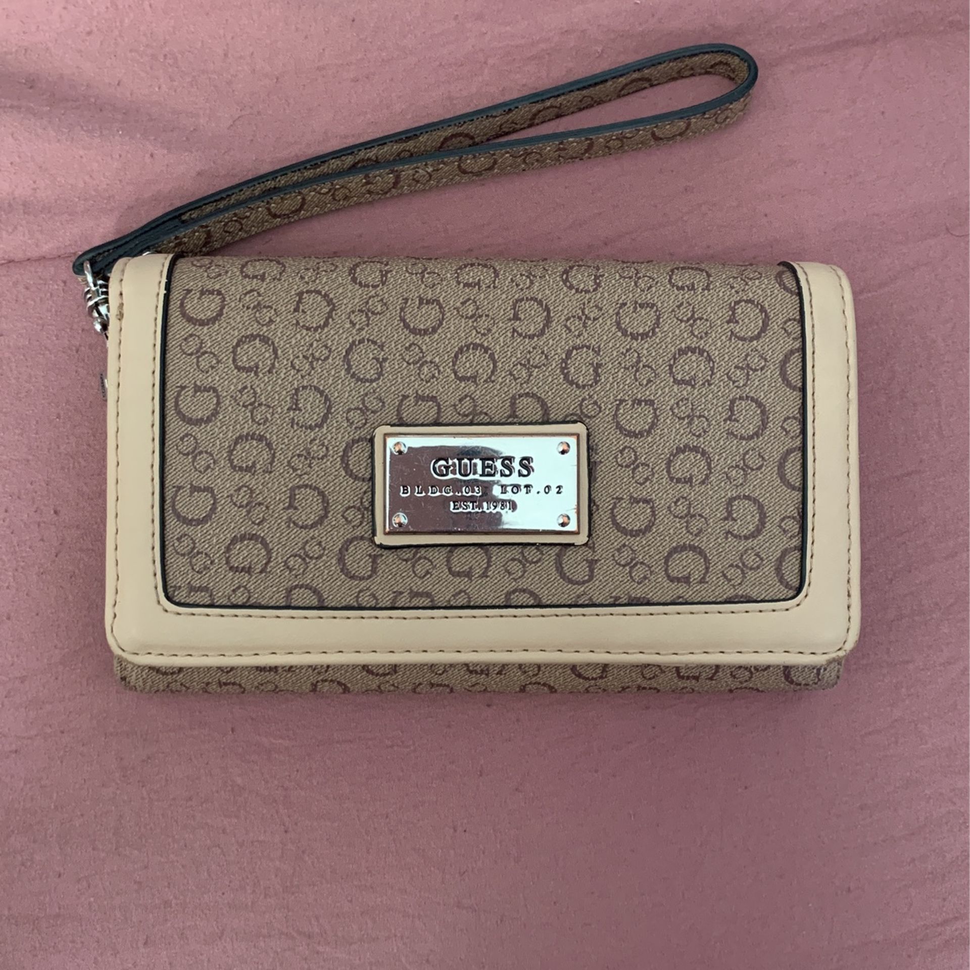 Guess Wallet