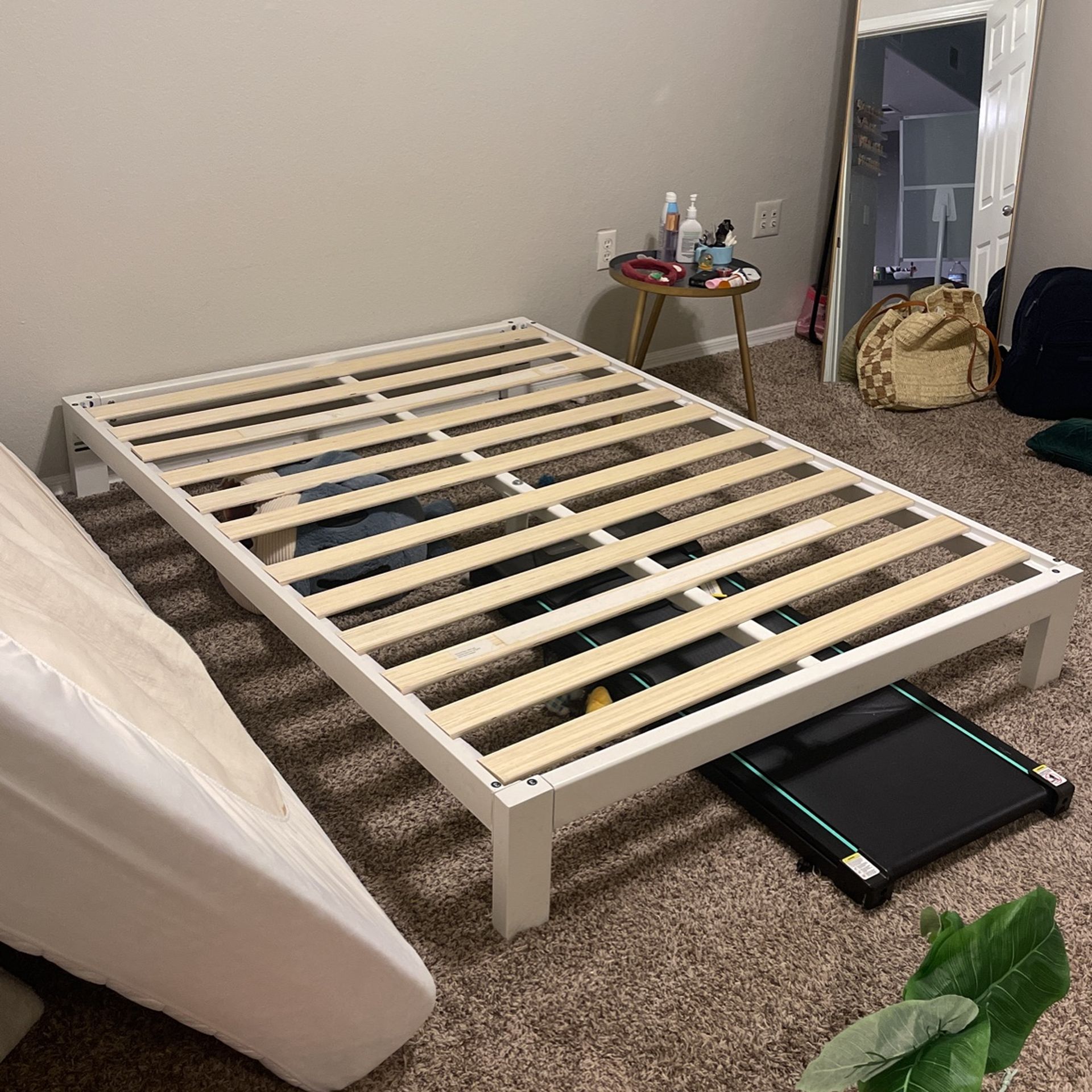 SIZE FULL WHITE BED FRAME - GREAT CONDITION & STURDY