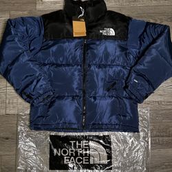 North Face 700 Puffer Jacket Brand New Size Medium Bag and Tags