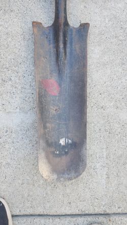 Razorback Heavy Duty shovel