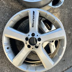 Mercedes 20” AMG Wheels