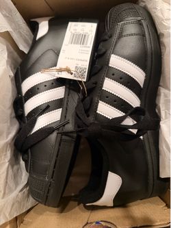 BRAND NEW SIZE 6