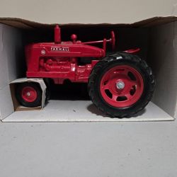 Farmall Case HI Tractor 