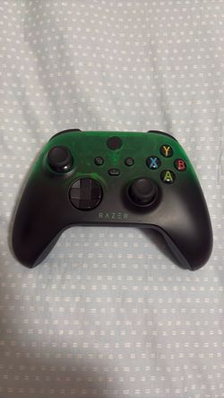 Razer Wireless Controller & Quick Charging Stand Bundle for Xbox Series X|S