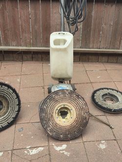 Floor buffers