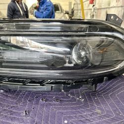 2018 - 2021 Dodge Charger LH Left Driver Side Halogen Headlight OEM Damage Tab