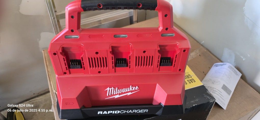 Milwaukee Rapid Charger