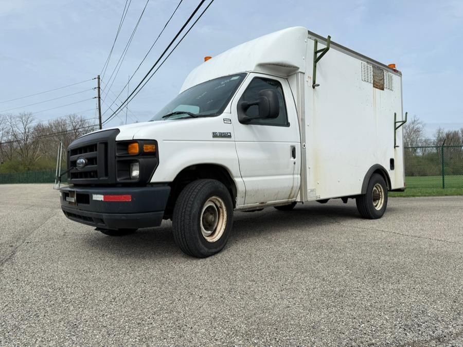 2008 Ford E-350 10ft Box