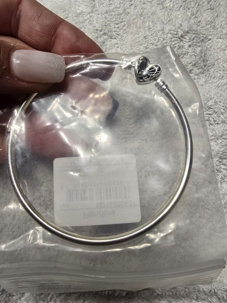 Pandora Bangle Heart Bracelet $45 Obo