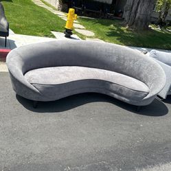 Moon Sofa 