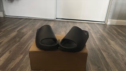 Yzy slides