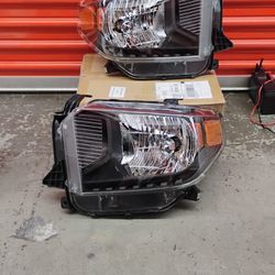 Black Headlights Front Lamps Halogen For 2014-2021 Toyota Tundra Left+Right