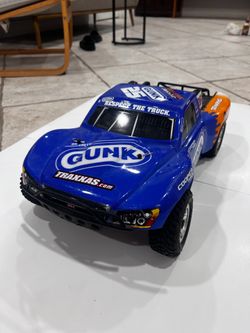 Traxxas Slash with remote,charger, and batteries