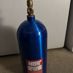 Noz Tank 