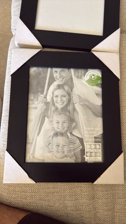2 Picture frames