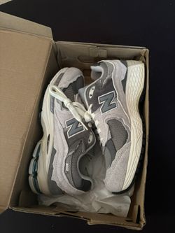 kids new balance 2002r