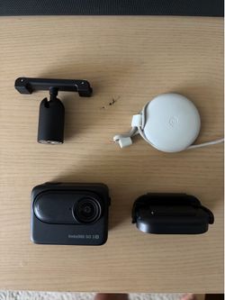 Insta 360 go 3 with accessories