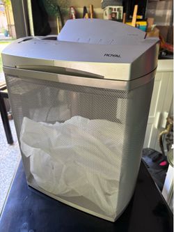 Royal Paper Shredder
