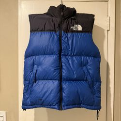 The North Face 700-Fill Down Puffer Vest (Royal Blue & Black)