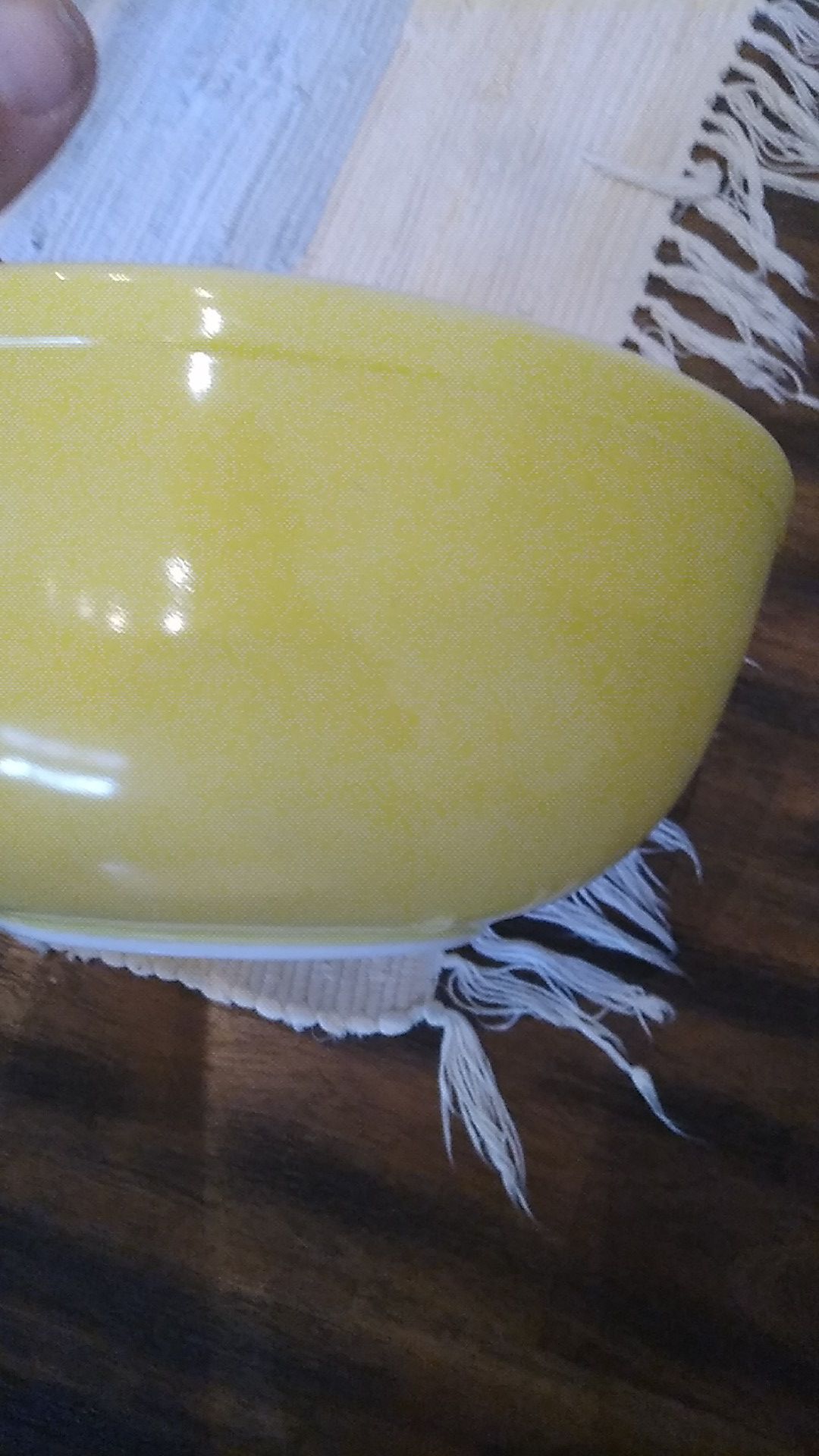 Pyrex 404 4qt yellow bowl
