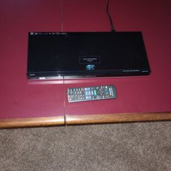 Panasonic DMP-BDT210  Blu-ray Disc Player 