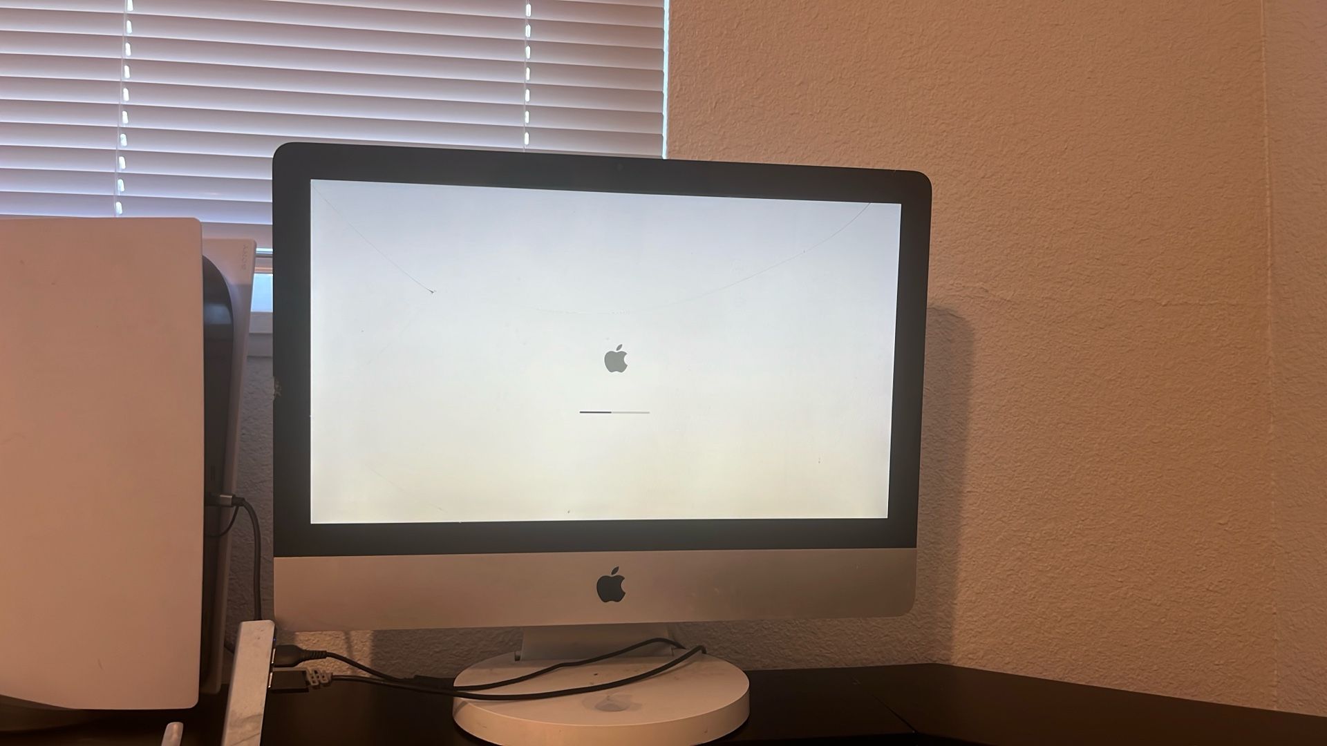 Old Gen Apple Computer