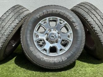 18” Dodge Ram 2500 wheels oem A/T 275/70R18 tires Ram 3500 Laramie rims 8x165.1mm