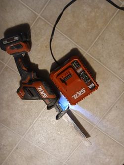 Skil Sawjall W Charger Pwr core 12"