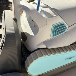 Maytronics Active 30 Robotic Pool Cleaner 