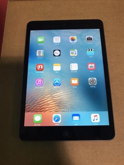 Apple iPad mini 1st 16gb black mint condition with apple charger !