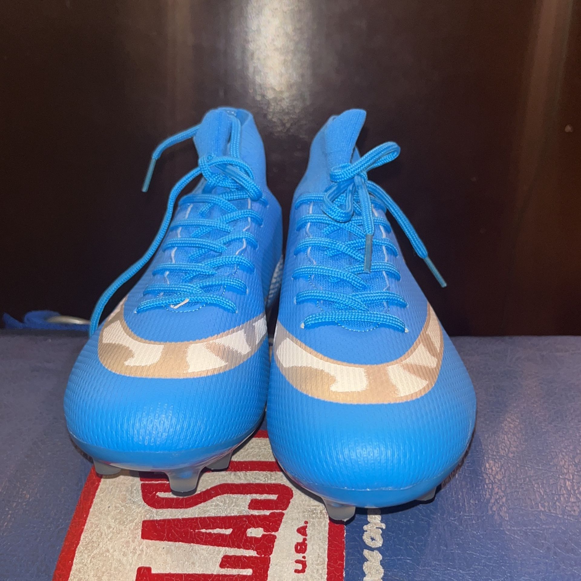 DAOQUAN Soccer Cleats