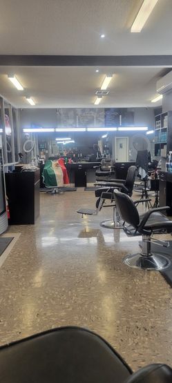 Barberia En Venta Buena Area