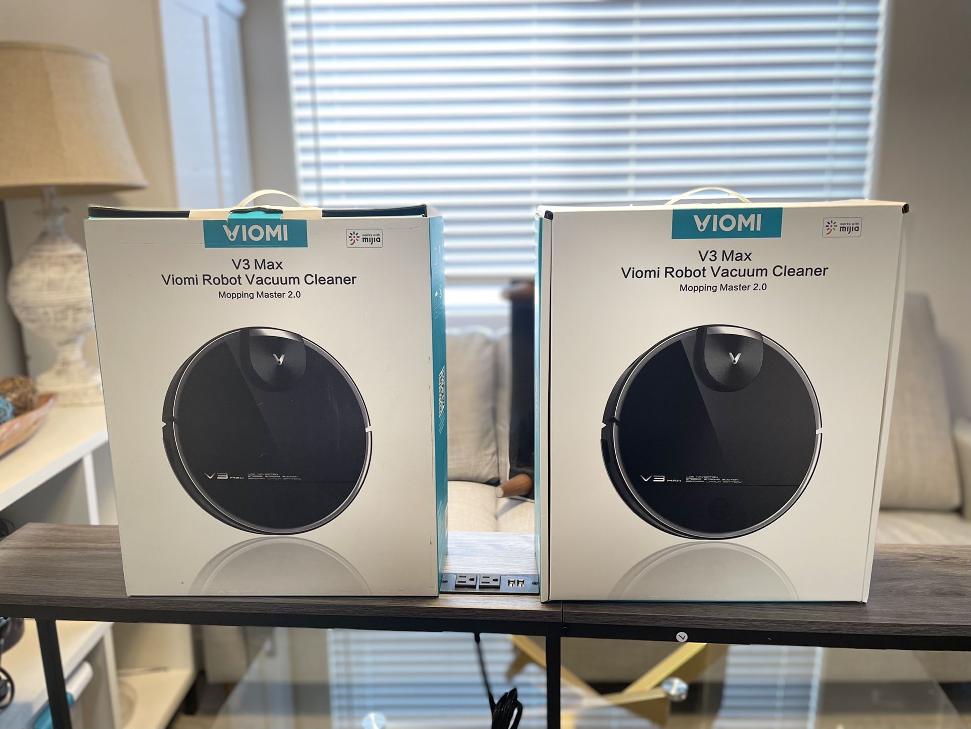 New V3 Max Robot vacuums Mop /Vacuum Combo Alexa Compatible Great