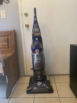 Hoover Windtunnel 3 Pro Pet Rewind Vacuum w/ Accessories/ Aspiradora