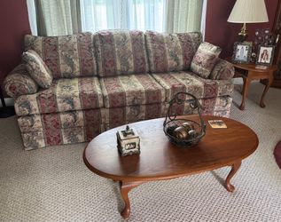 Living room set / formal den or sitting room