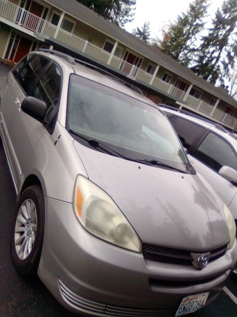 2005 Toyota Sienna