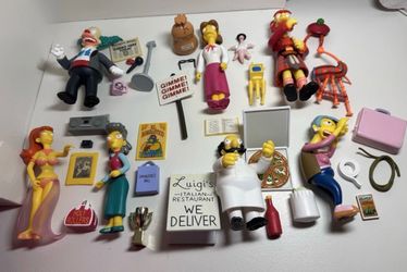 The Simpsons World of Springfield 7 Action Figures Lot w/ Accessories
