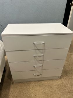 4 Drawer white dresser