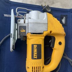 DEWALT Jigsaw DW317 Set – Works Great + Bits & Carry Bag 