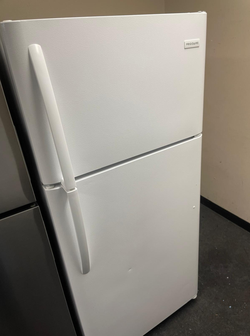 Frigidaire Top Freezer Fridge – White, Clean, Ice Maker Ready