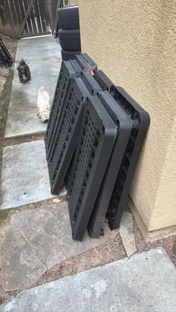 Black Plastic Pallets Set of 4