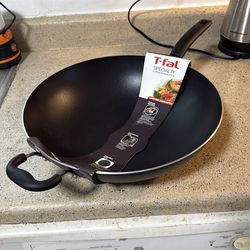 New T-fal 14inch jumbo wok pan