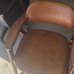 Vintage 1978 Mid-Century Modern Armchair – Model 1220