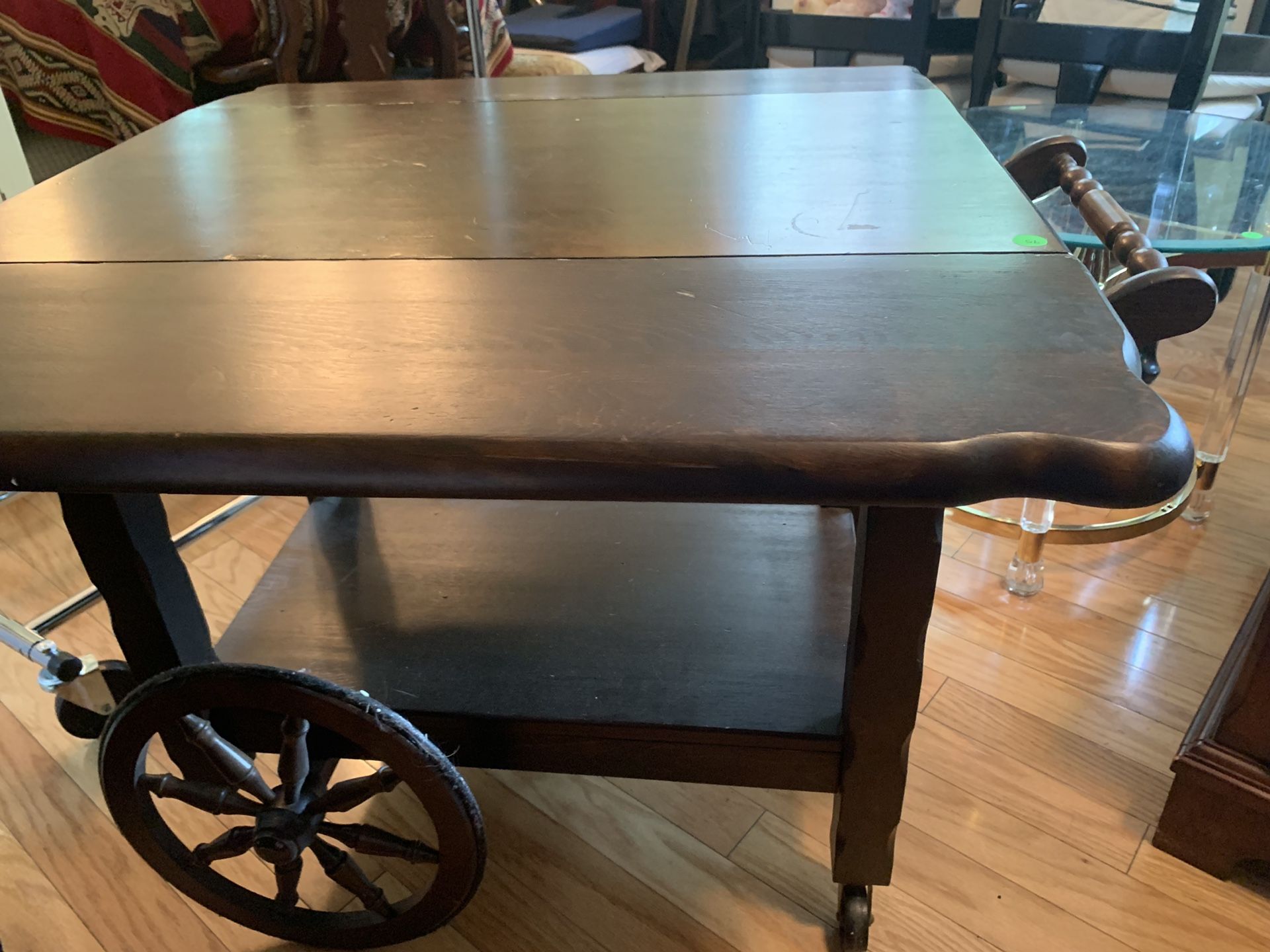 BEAUTIFUL MAHOGANY WOOD TEA CART/CONVERTS IN TO A TABLE WITH WHEELS!!!