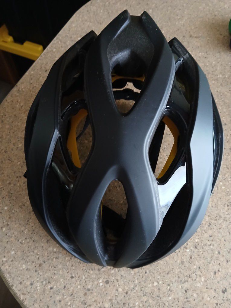 Brand New Giant LIV Helmet Size Medium $30 FIRM