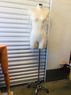 $120 ‼️FIRM‼️. MANNEQUINS
