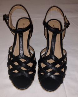 Women’s wedge shoe/sandal