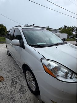 2008 Toyota Sienna